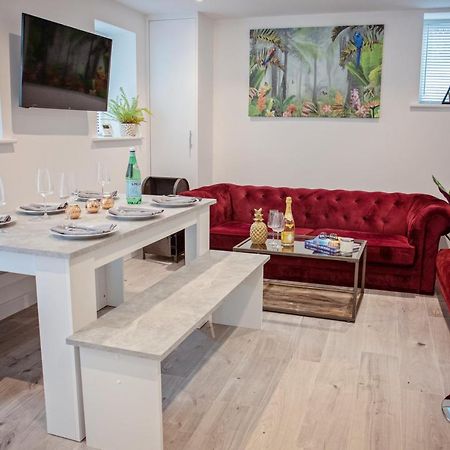 The Dragon'S Den Apartment Харогейт Екстериор снимка